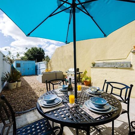 Flat 1 Flint House Tenby - 2 Bedroom - Garden - Dog Friendly Exterior photo