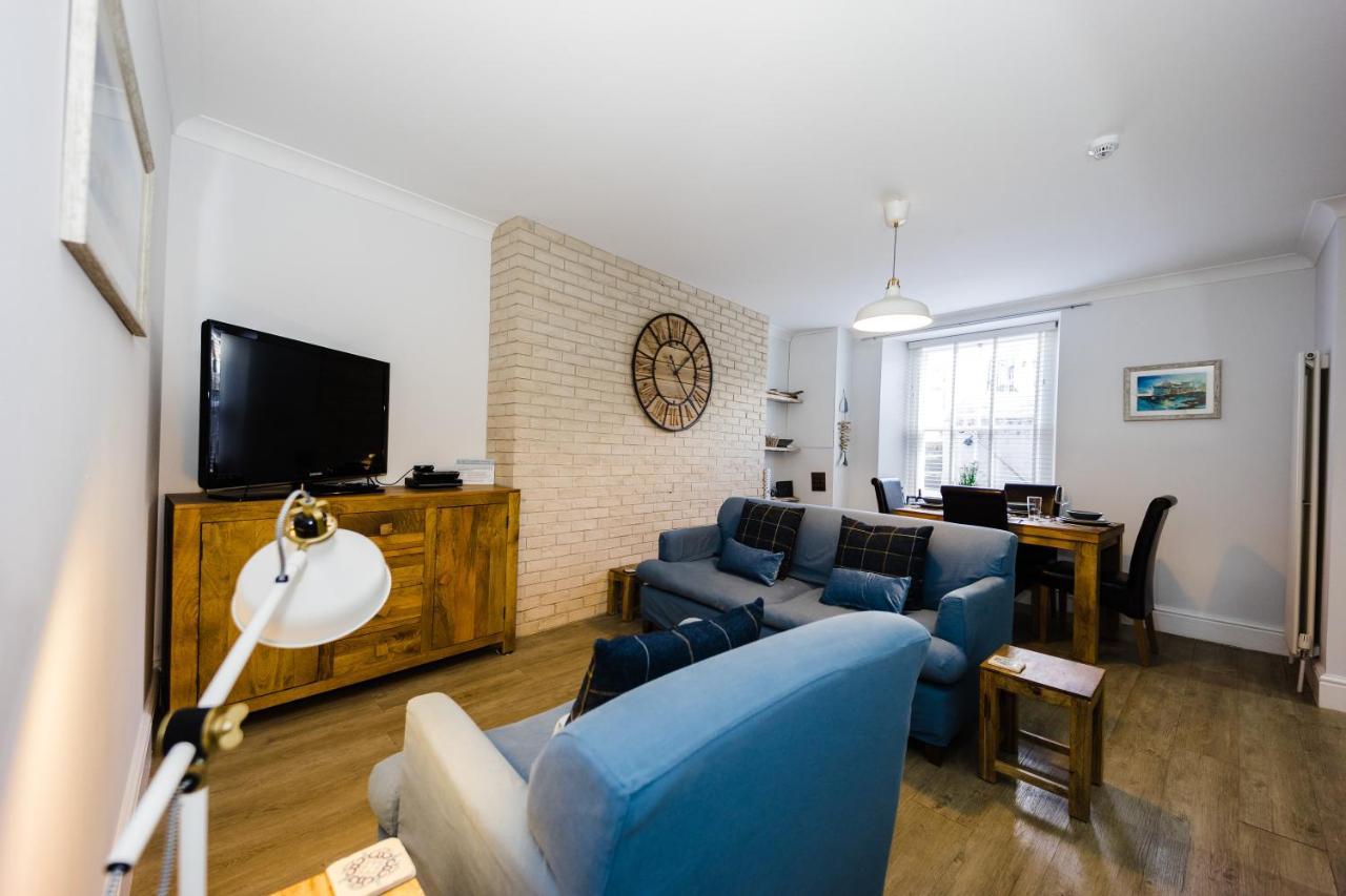 Flat 1 Flint House Tenby - 2 Bedroom - Garden - Dog Friendly Exterior photo